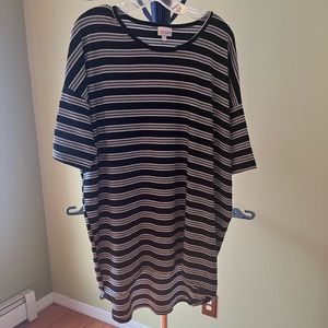 LuLaRoe Irma Tunic
